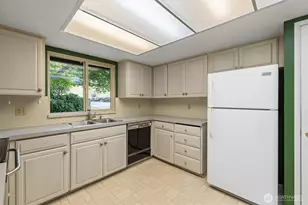 3322 102nd Ave NE, Bellevue, WA 98004 - Photo 13