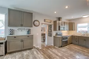 218 B St, Cosmopolis, WA 98537 - Photo 11