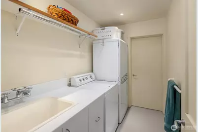 4712 SW Brace Point Drive, Seattle, WA 98136 - Photo 25