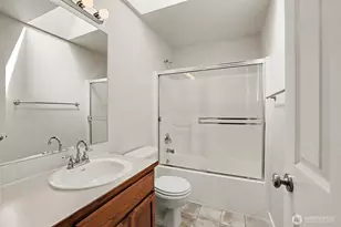 2021 NE 25th Pl, Renton, WA 98056 - Photo 29