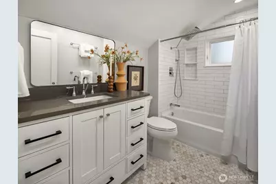 863 E Gwinn Place, Seattle, WA 98102 - Photo 21