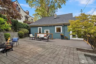 863 E Gwinn Place, Seattle, WA 98102 - Photo 15