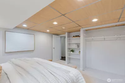 1557 Thorndyke Avenue W, Seattle, WA 98199 - Photo 33