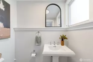 1557 Thorndyke Ave W, Seattle, WA 98199 - Photo 17