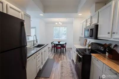 4714 Mill Pond Drive SE #401, Auburn, WA 98092 - Photo 3
