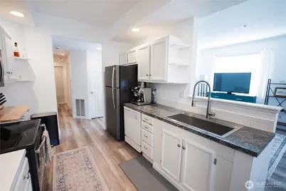 4714 Mill Pond Drive SE #401, Auburn, WA 98092 - Photo 5
