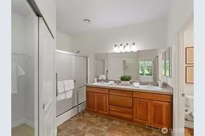 24515 NE Vine Maple Way, Redmond, WA 98053 - Photo 19