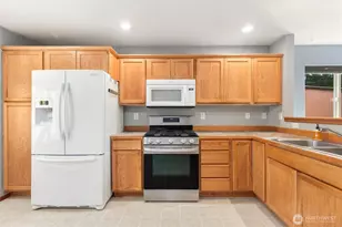 1068 Homestead Dr, Burlington, WA 98233 - Photo 7