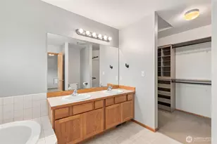 1068 Homestead Dr, Burlington, WA 98233 - Photo 13