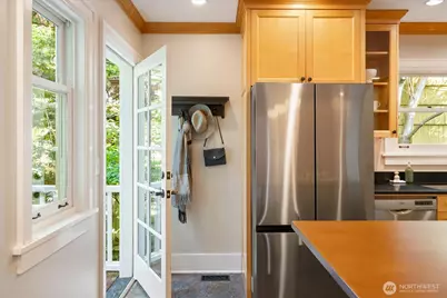 3234 NW 69th Street, Seattle, WA 98117 - Photo 29