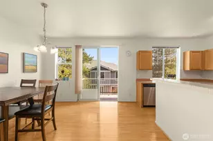 6895 Holly Park Dr S, Seattle, WA 98118 - Photo 13
