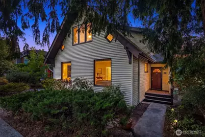 6827 28th Avenue NE, Seattle, WA 98115 - Photo 1