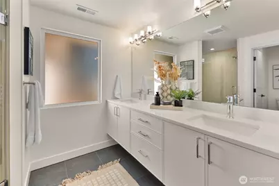 12069 Lakeside Place NE, Seattle, WA 98125 - Photo 19