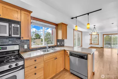 6331 42nd Avenue SW #A, Seattle, WA 98136 - Photo 9