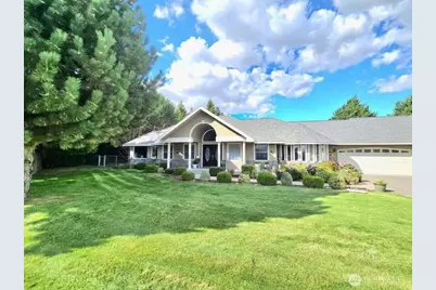 327 Lancaster Road, Selah, WA 98942 - Photo 1