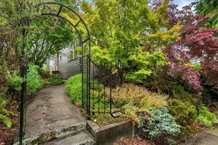 2609 Queen Anne Ave N, Seattle, WA 98109 - Photo 25