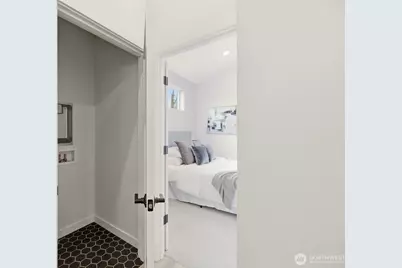 2018 Oakes Avenue #C, Everett, WA 98201 - Photo 13