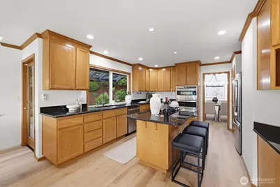 19204 SE 25th Street, Sammamish, WA 98075 - Photo 7