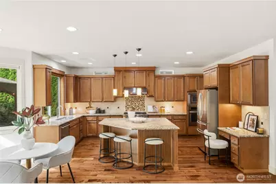 10711 Elliston Way NE, Redmond, WA 98053 - Photo 9