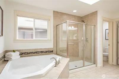 10711 Elliston Way NE, Redmond, WA 98053 - Photo 23