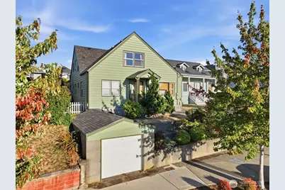 912 Pacific Avenue, Bremerton, WA 98337 - Photo 1
