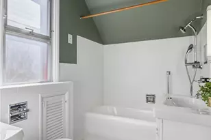 843 NE 81st St, Seattle, WA 98115 - Photo 17