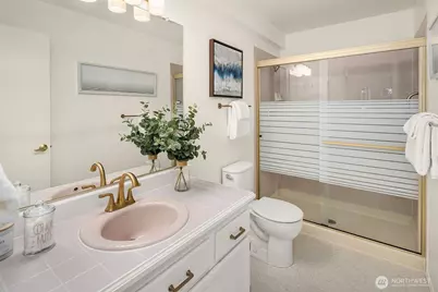 200 99th Avenue NE #28, Bellevue, WA 98004 - Photo 13