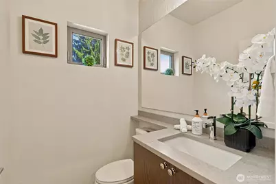 18504 Wallingford Avenue N, Shoreline, WA 98133 - Photo 19