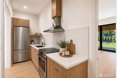 10234 NE 20th Place, Bellevue, WA 98004 - Photo 13