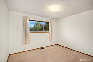 8619 Maple Ln, Edmonds, WA 98026 - Photo 17