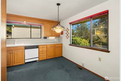 8619 Maple Lane, Edmonds, WA 98026 - Photo 13