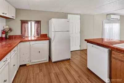2400 Donovan Avenue #37, Bellingham, WA 98225 - Photo 11
