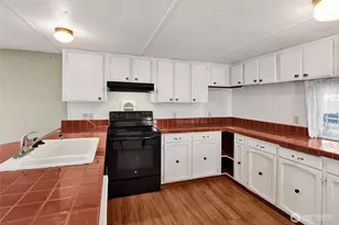 2400 Donovan Ave, Bellingham, WA 98225 - Photo 9
