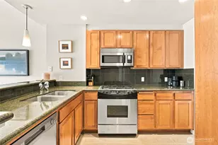 2607 Western Ave, Seattle, WA 98121 - Photo 13