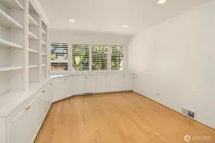 1425 Broadmoor Dr E, Seattle, WA 98112 - Photo 11