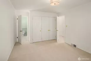 1425 Broadmoor Dr E, Seattle, WA 98112 - Photo 17