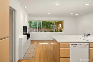1425 Broadmoor Dr E, Seattle, WA 98112 - Photo 7