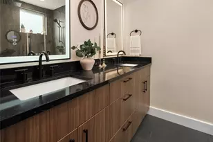 908 15th Ave, Seattle, WA 98122 - Photo 9