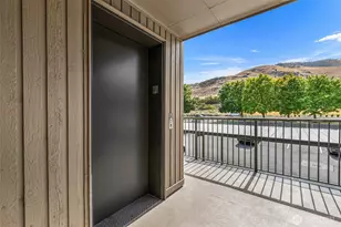 103 N Park St, Chelan, WA 98816 - Photo 25