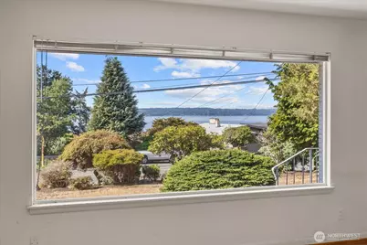 12286 Shorewood Drive SW, Seattle, WA 98146 - Photo 5