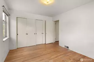 12286 Shorewood Dr SW, Seattle, WA 98146 - Photo 13