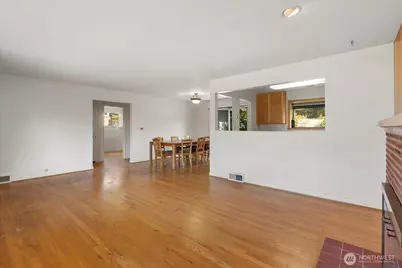 12286 Shorewood Drive SW, Seattle, WA 98146 - Photo 7