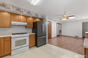 2904 11th St SE, Puyallup, WA 98374 - Photo 11