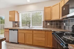 15410 87th Ave E, Puyallup, WA 98375 - Photo 9