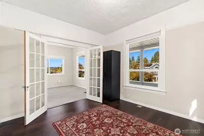 5563 Kenwood Place N, Seattle, WA 98103 - Photo 15