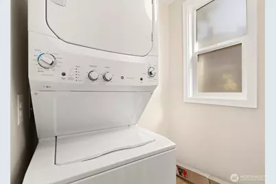 5563 Kenwood Place N, Seattle, WA 98103 - Photo 25