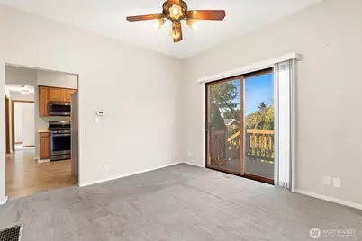 5563 Kenwood Place N, Seattle, WA 98103 - Photo 7