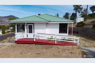 121 SW State St, Tonasket, WA 98855 - Photo 29