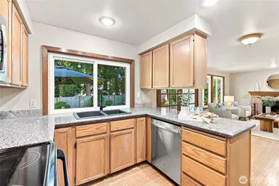 23424 NE 27th Street, Sammamish, WA 98074 - Photo 7