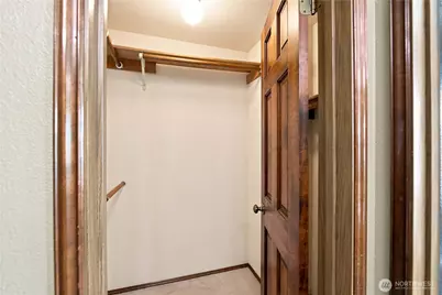 23424 NE 27th Street, Sammamish, WA 98074 - Photo 17